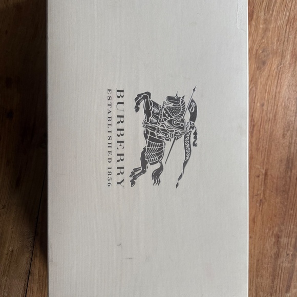 Burberry Riding Rain Boots with Belt - Picture 6 of 6